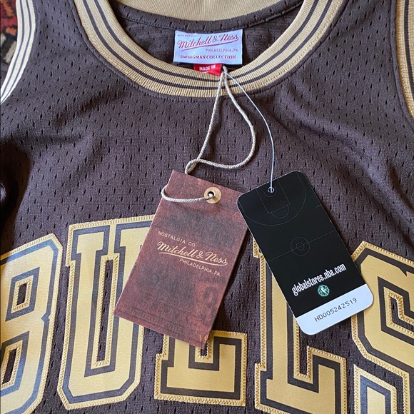🆕 Mitchell & Ness NWT Chicago Bulls Scottie Pippen NBA Collectible Jersey - Picture 8 of 12